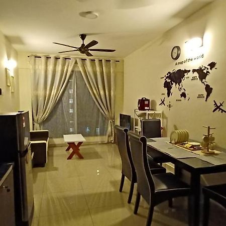 Homestay Arc Austin Hills Jb 4-5Pax ジョホールバル エクステリア 写真